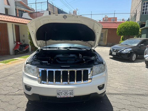 Jeep Grand Cherokee Laredo V6 Lujo 4x2 At