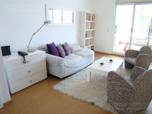 Departamento En Venta En Palermo Hollywood De 2 Ambientes Con Cochera. Balcón Con Parrilla.