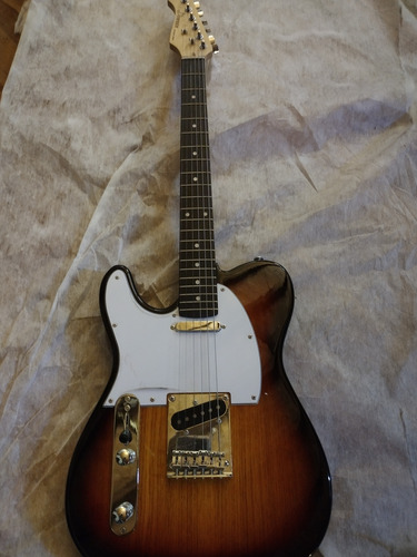 Guitarra Donner Dst 100 Zurdo Sunburst (Usado)