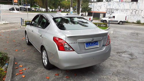 Nissan Versa 1.6 16v Sl 2013