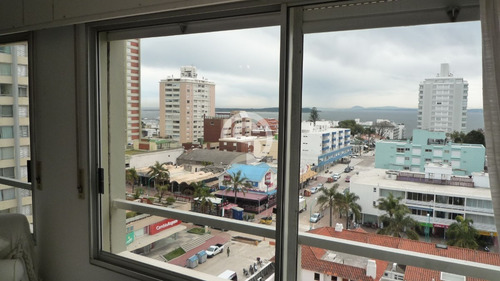 Apartamento En Peninsula, 2 Dormitorios *- Ref: 3394