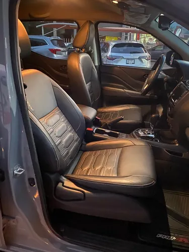 Nissan Frontier PRO-4X 4X4