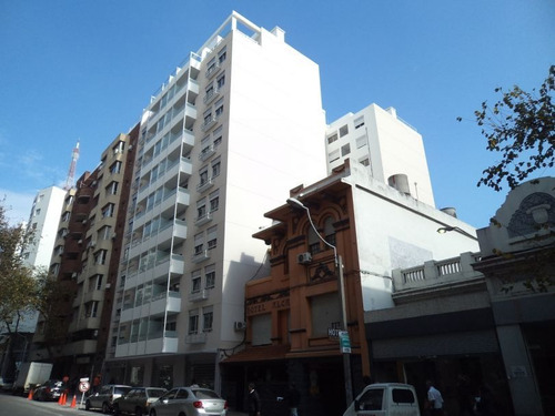 Excelente Apartamento 1 Dormitorio En Zona Tres Cruces-torre Cassinoni #106