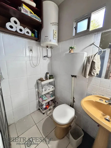 Casa En Venta, 3dormitorios, 1baño, Patio, Cochera, Barbacoa. Flor De Maroñas.