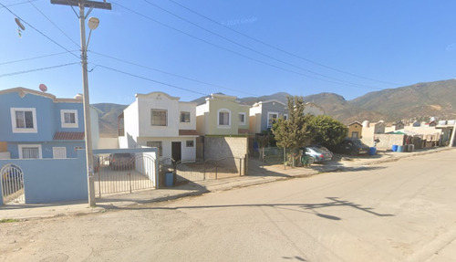 Casa En Remate Bancario En Villas Del Sol , Ensenada , Baja California -ngc