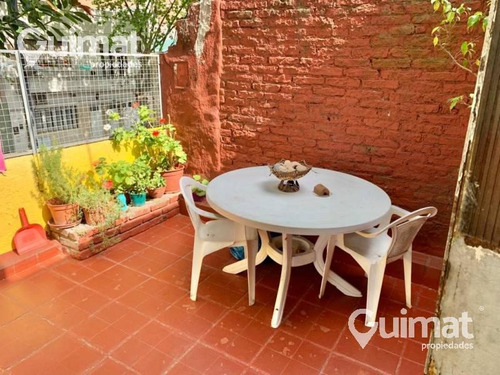 Imagen 8 de 8 de Villa Del Parque Ph 3 Amb. Con Patio Y Balcon Primer Piso Por Escalera
