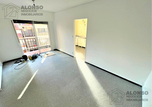 Imagen 10 de 18 de Departamento 2 Ambientes Con Balcon En Alquiler - Lanus O