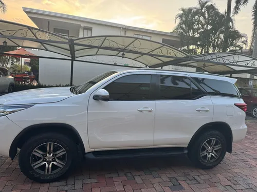 Toyota Fortuner 2.7l