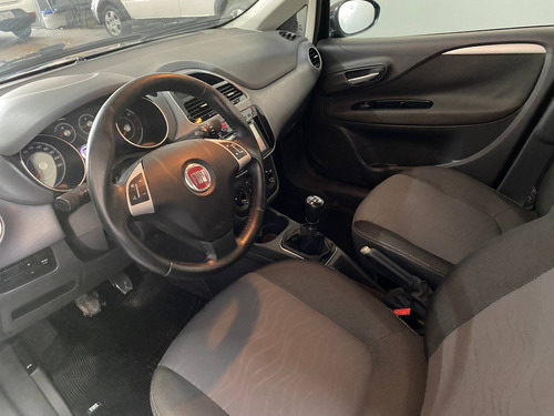 Imagem 10 de 11 de Fiat Punto 1.4 Attractive 8v Flex 4p Manual