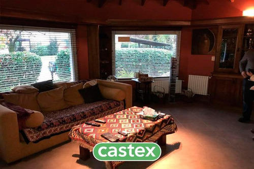 Imagen 2 de 19 de Hermosa Casa De 4 Dormitorios En Venta En Mapuche
