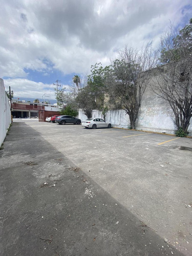 Venta De Edificio Comercial De Una Planta En Colonia Maria Luisa A Una Cuadra Del Conchita