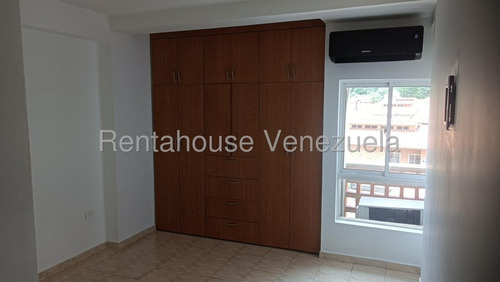 Julio Latouche 26-211 Apartamento En Alquiler El Rincon Naguanagua, Amplias Y Hermosas Zonas De Esparcimiento.