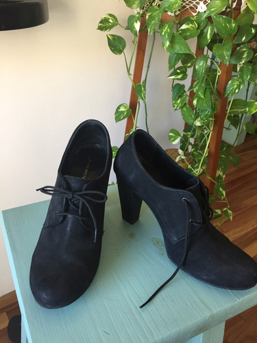 Zapatos Cuero Negro Talle 39