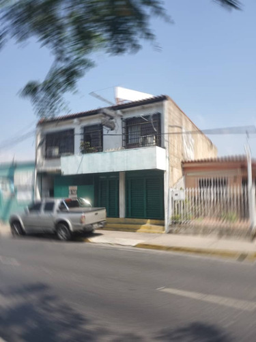 Imagen 4 de 14 de Vendo Casa Con Local Comercial