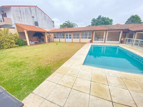 Imagen 2 de 14 de Venta- Casa De 4 Amb, En Ciudad Evita C/ Jardin Y Piscina