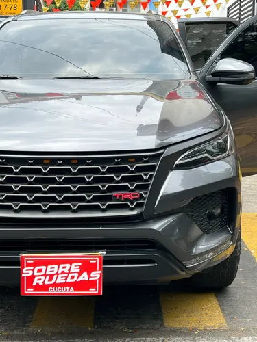 Toyota Fortuner 2.4 Street At 7As