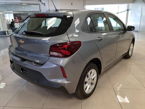 Imagen 10 de 15 de Chevrolet Onix Lt Tech 5p