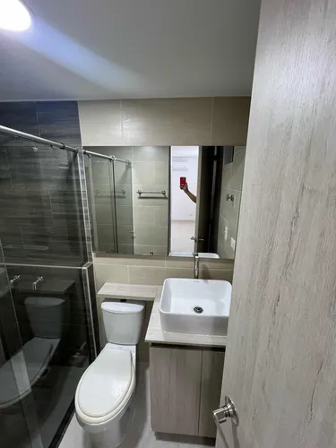 Alquilo Apartaestudio 35 M2 Nuevo En La Flora
