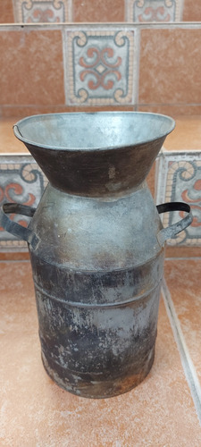 Antiguo Bote O Cantara De Leche Latón 25cm Altura Oxidado (Usado)