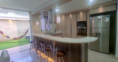 Imagen 2 de 23 de Preciosa Casa Tipo Townhouse Urb. Privado Valle Paraíso Turmero 23-3845 Ejc
