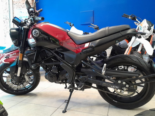 Imagen 5 de 15 de Benelli Leoncino 250cc - Usada 5527 Km! Megamoto!retira Ya!