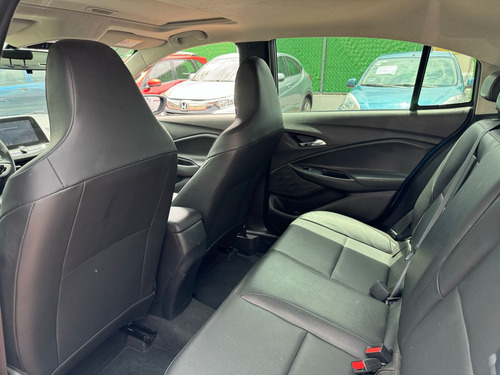 Chevrolet Onix 1.0T Premier Red Line At