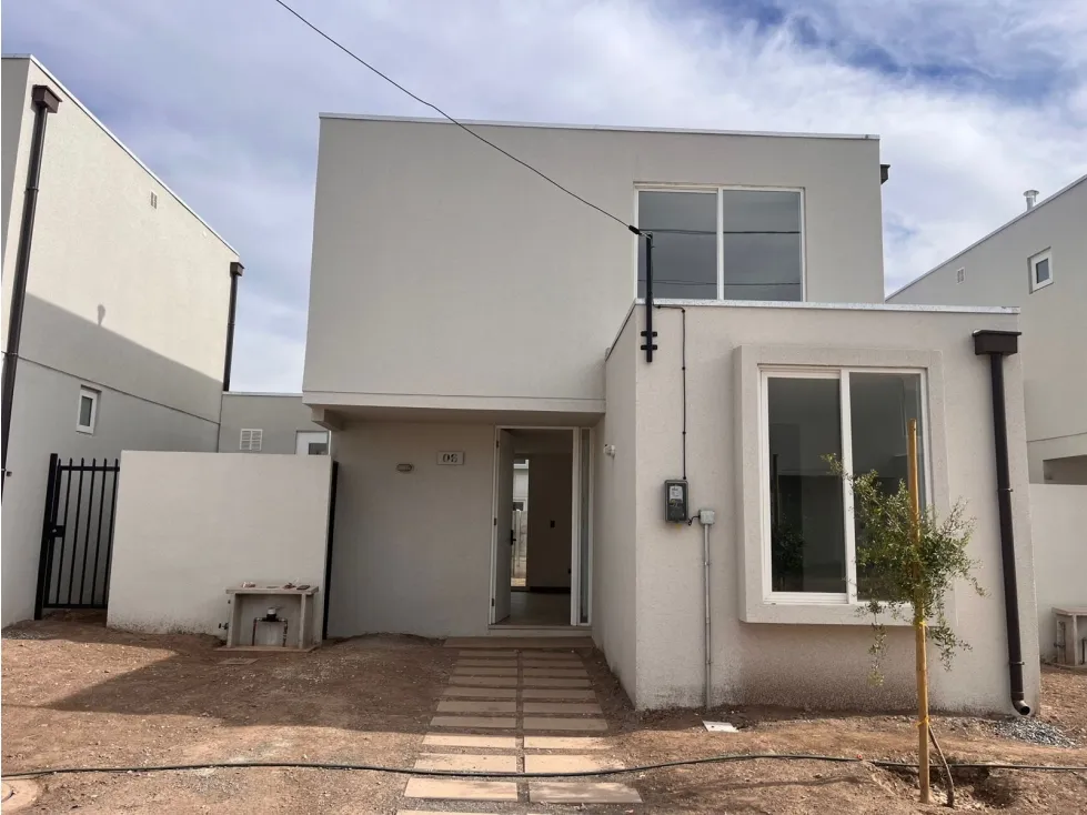Imagen 1 de 27 de Venta Casa En Cond. Mirador Del Alto 3d 3b San Esteban