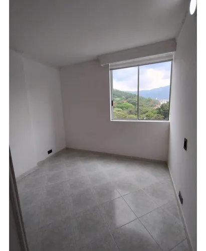 Vendo Apartamento En Los Colores Medellin