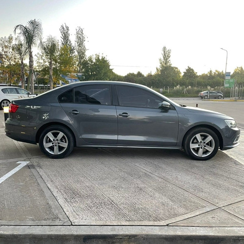 Imagen 8 de 15 de Volkswagen Vento 2.5