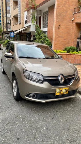 Renault Logan 1.6 Privilege / Intens