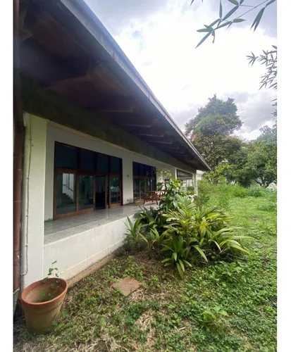 Se Alquila Casa 1000m2 Valle Alto 5301