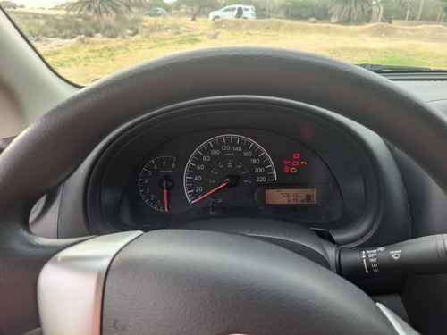 Imagen 9 de 10 de Nissan Versa