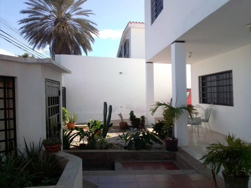 Imagen 6 de 13 de Casa En Venta