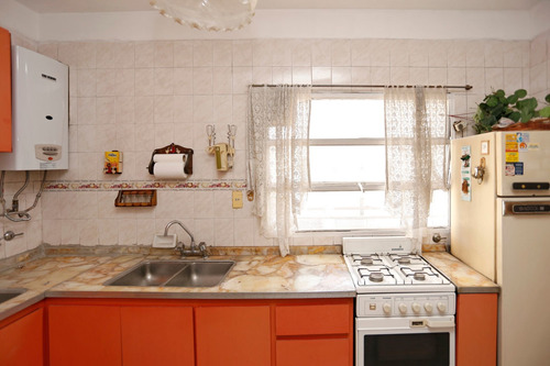 Departamento Cuatro Ambientes C/ Cochera Devoto