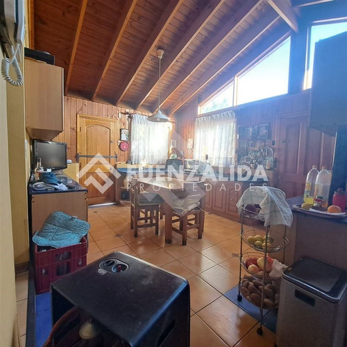 Casa En Venta De 5 Dorm. En La Cisterna
