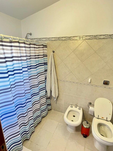 Imagen 14 de 17 de Vendo Casa 3 Dormitorios Escritorio Jardin Con Pileta