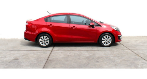 Imagen 5 de 15 de Kia Rio
