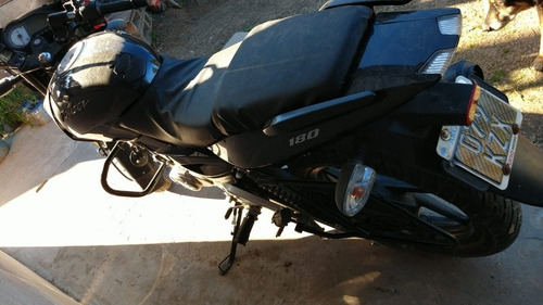 Imagen 8 de 13 de Bajaj Rouser 180