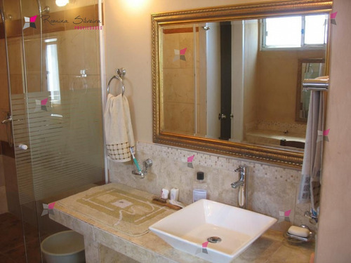Casa En Punta Ballena, 6 Dormitorios *- Ref: 7887
