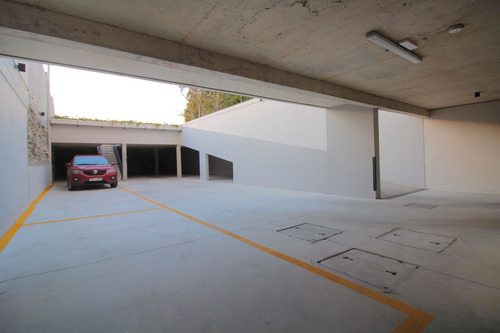 Hermoso Apartamento A Estrenar En Parque Batlle - Con Terraza Al Frente - Piso 3 - 104 M2, 3 Dorm / 2 Baños (suite). Opción Garage