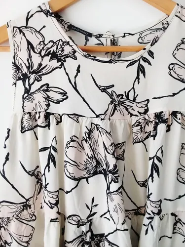 Blusas estampadas con flores sale