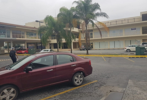 Imagen 11 de 15 de Local Plaza Comercial En Renta, Monterrey, Nuevo León