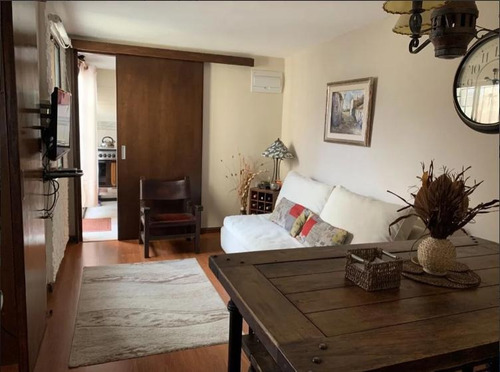 Venta De Apartamento 4 Dormitorios Y 2 Baños Con Cochera En Carrasco