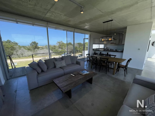 Casa En Venta En Arenas De Jose Ignacio, 3 Dormitorios