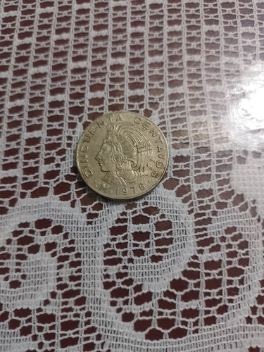 Moneda De 50 Centavos  Año 1976 3 Puntos En El Penacho
