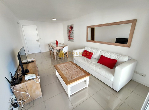 Encantador Departamento Con Parrillero Propio En Aidy Grill- Ref: 4057