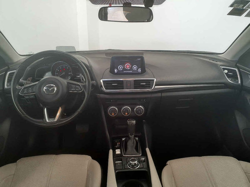 Imagen 12 de 13 de Mazda Mazda 3 2018 5p Hatchback S Grand Touring L4/2.5 A