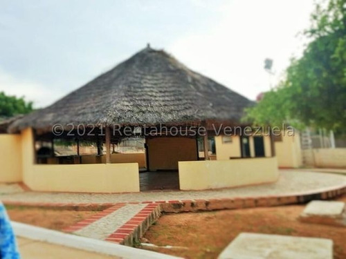 Imagen 9 de 15 de Venta Casa Amoblada Sin Racionamiento Electrico Zona Norte Maracaibo