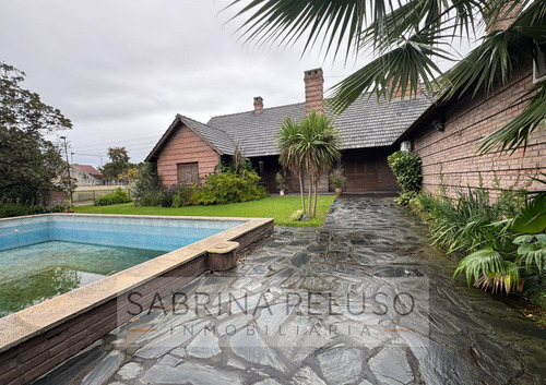 Venta Casa 7 Ambientes Moreno Centro