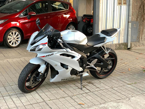 Yamaha R6 /// 2011 - 18.000km